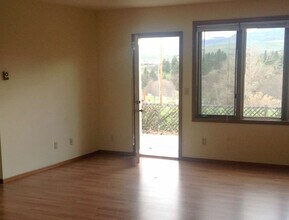 203 N Wightman St in Ashland, OR - Building Photo - Building Photo