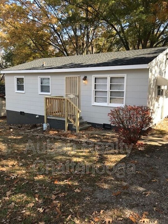 5236 Lomnick St in Chattanooga, TN - Building Photo