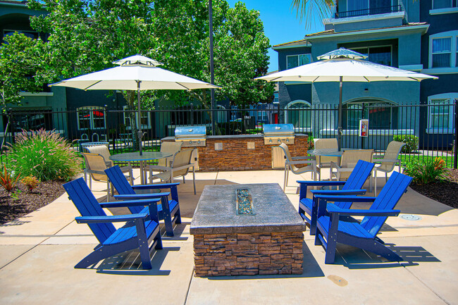 The Lofts Apartment Homes in Sacramento, CA - Building Photo - Building Photo