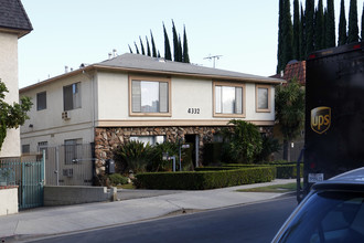 4332 Ventura Canyon Ave in Sherman Oaks, CA - Building Photo - Building Photo