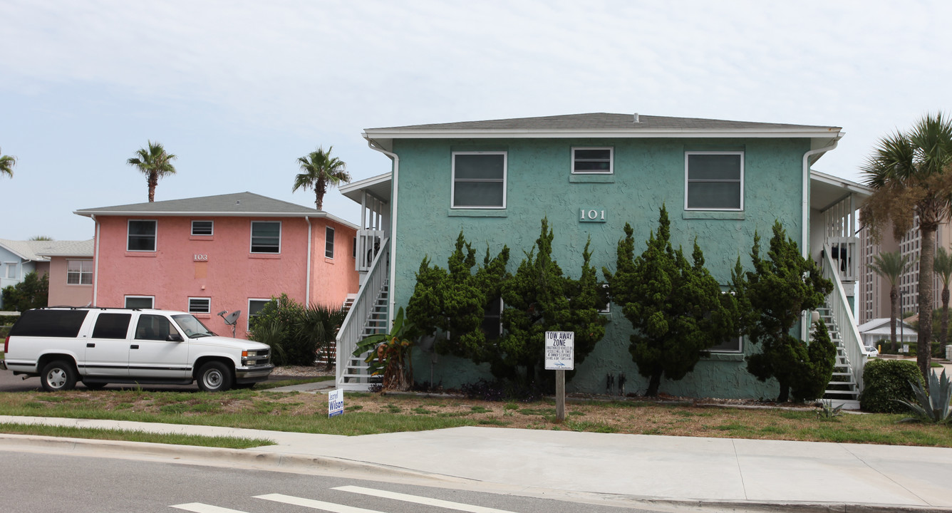 101-103 16th Ave S in Jacksonville Beach, FL - Building Photo