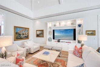 600 Fountainhead Way in Naples, FL - Building Photo - Building Photo