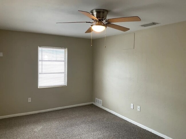 3812 Havengate Way in Sacramento, CA - Foto de edificio - Building Photo