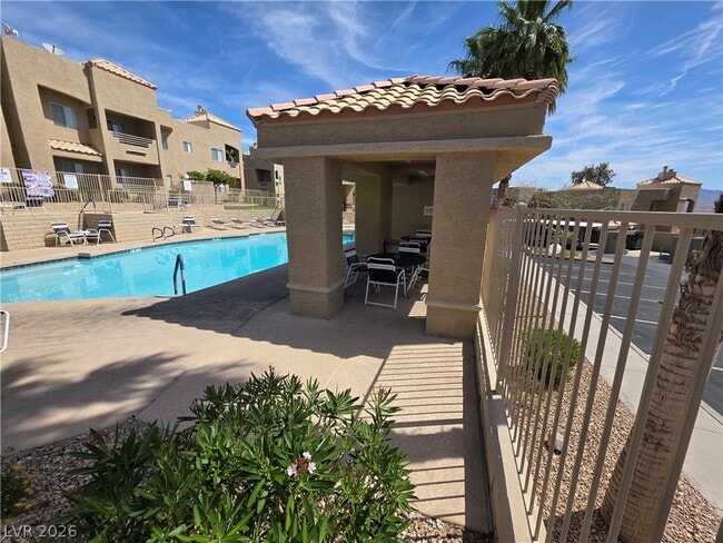 property at 2200 Highpointe Dr