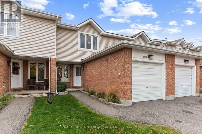 1079 Ewing St in Ottawa, ON - Building Photo - Building Photo