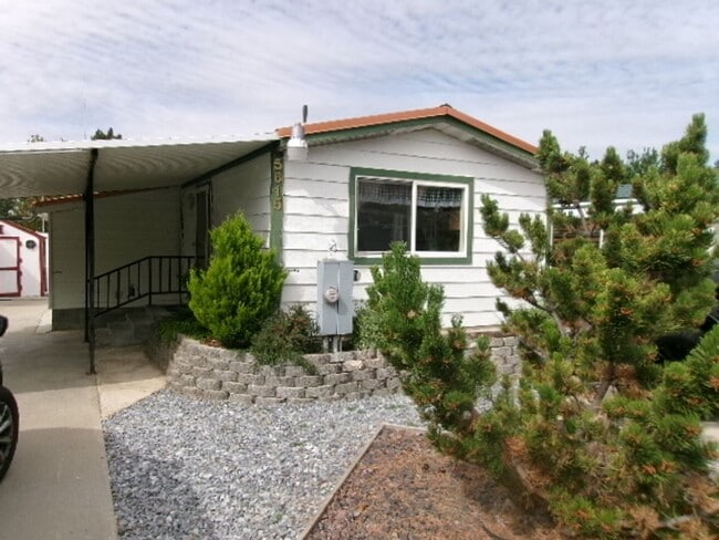 property at 5615 E Woodcross Dr