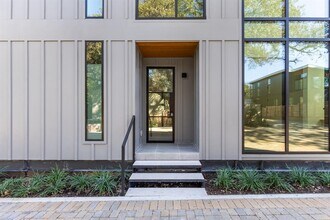 1603 Chelsea Ln in Austin, TX - Building Photo - Building Photo