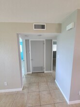 1800 S Palmetto Ave in South Daytona, FL - Building Photo - Building Photo