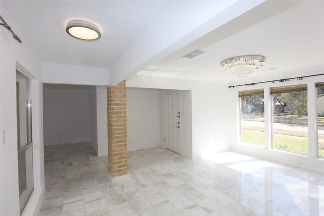 2210 Shadowbriar Dr in Houston, TX - Building Photo - Building Photo