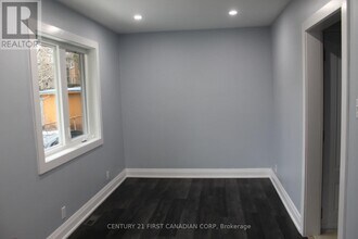745 Leroy Ave in London, ON - Building Photo - Building Photo