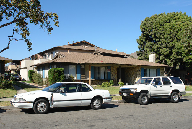 1101 W Isleton Pl in Oxnard, CA - Building Photo - Building Photo