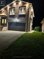 14 Wyvern Rd in Toronto, ON - Building Photo