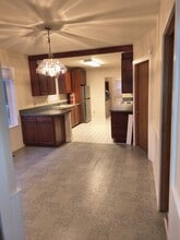 13902 51st Ave S in Tukwila, WA - Foto de edificio - Building Photo