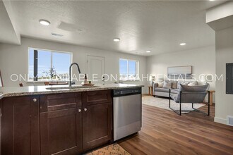 450 W Main St in Santaquin, UT - Building Photo - Building Photo