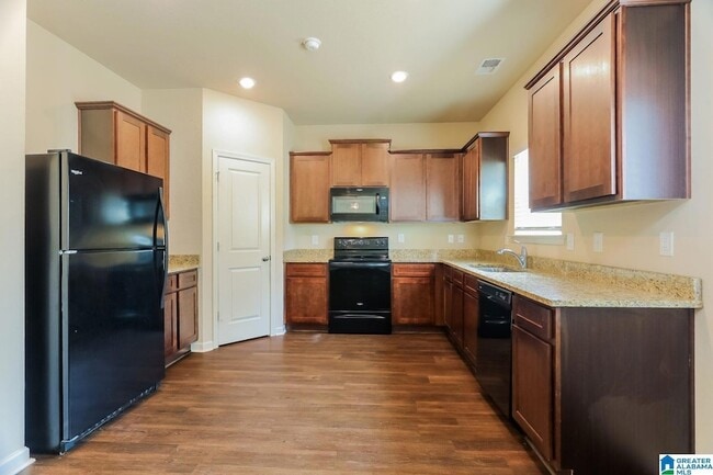 275 Smith Glen Dr in Springville, AL - Building Photo - Building Photo