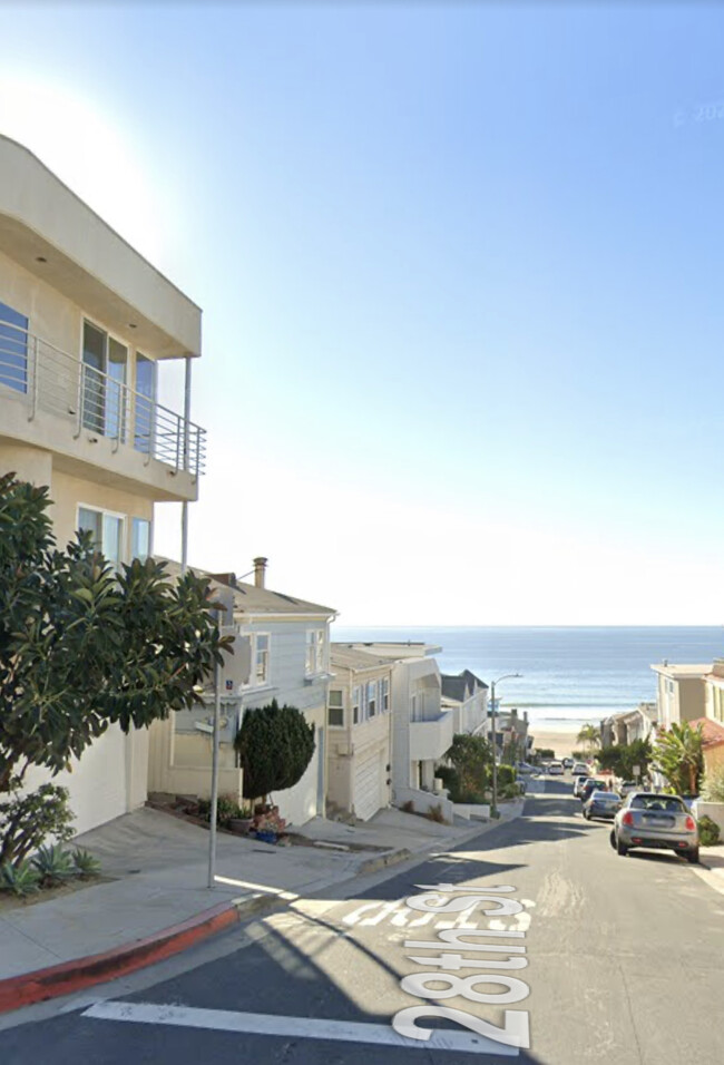 232 28th St in Manhattan Beach, CA - Foto de edificio - Building Photo