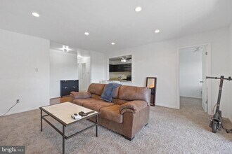 804 Quince Orchard Blvd in Gaithersburg, MD - Building Photo - Building Photo