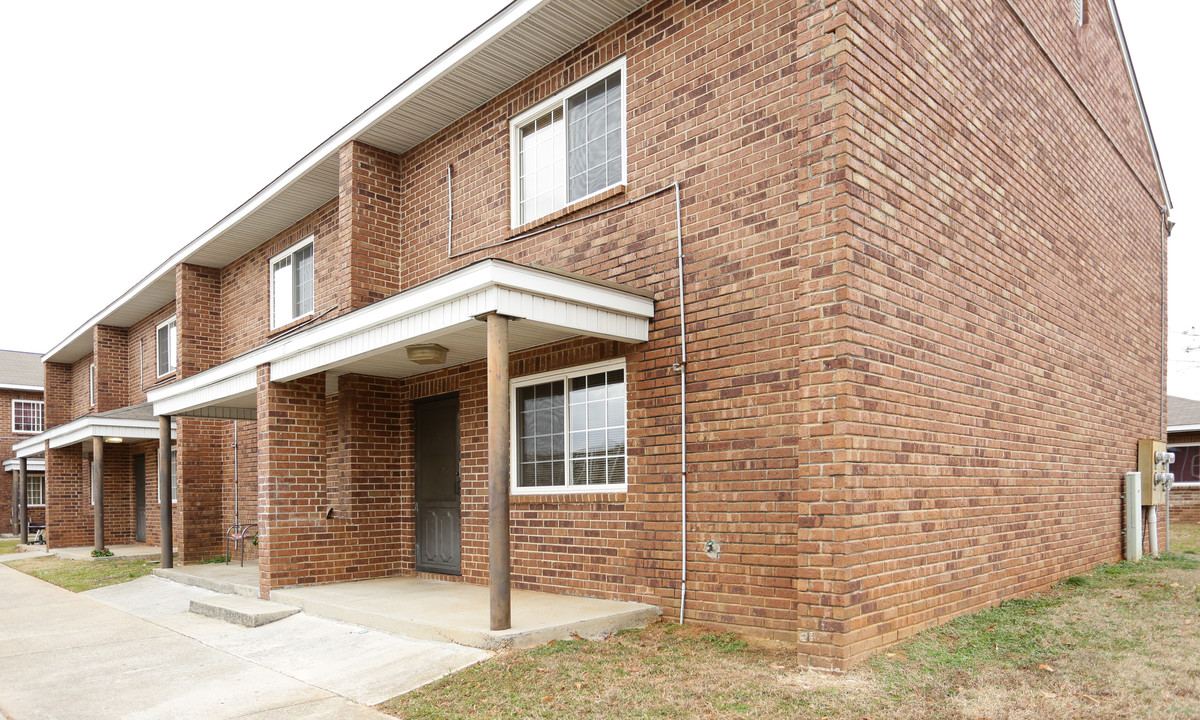 L.R. Patton Apartments in Huntsville, AL - Building Photo