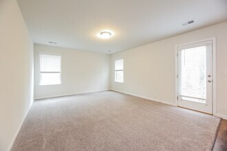 660 Millsgate Cir in Boiling Springs, SC - Building Photo - Building Photo