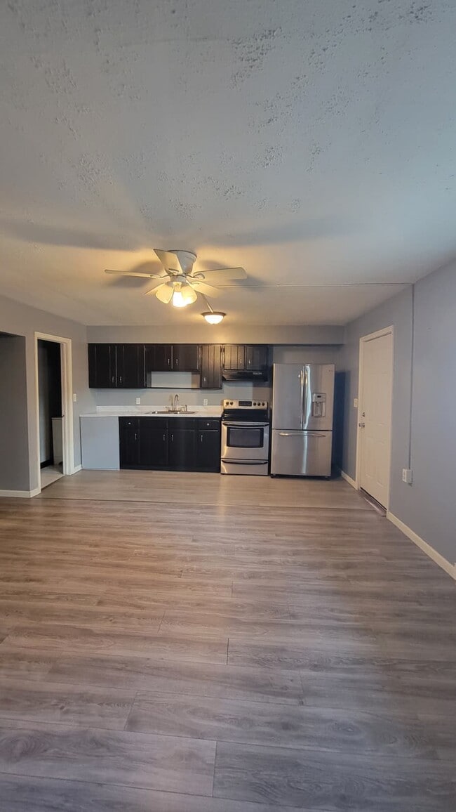 753-755 N Washington St