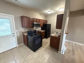 7461 Arratt Ct in Columbia, MO - Building Photo - Building Photo