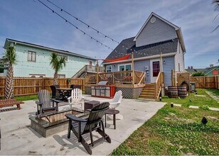 112 Winner Ave in Carolina Beach, NC - Building Photo - Building Photo