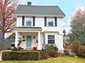 1320 W 108th St in Cleveland, OH - Building Photo