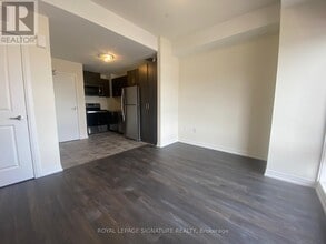 10 Liben Wy in Toronto, ON - Building Photo - Building Photo