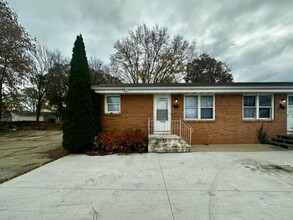 1619 Amy St in Green Bay, WI - Foto de edificio - Building Photo