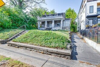 201 32nd Ave S in Nashville, TN - Building Photo - Building Photo
