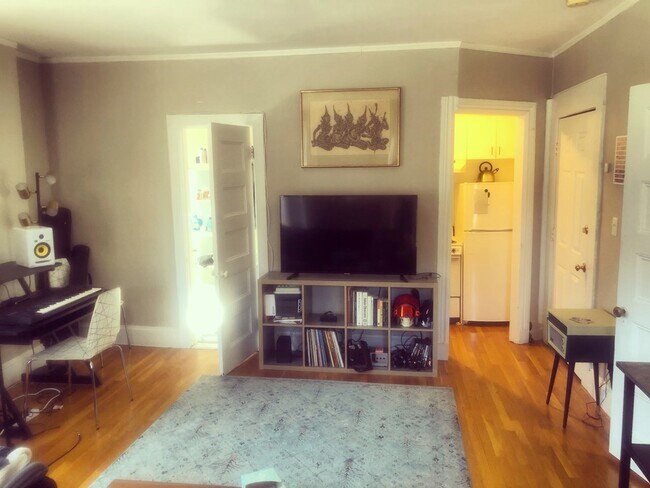 41 Worcester Sq, Unit 3