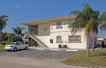 The Flats at the Preserve in Pompano Beach, FL - Building Photo - Building Photo