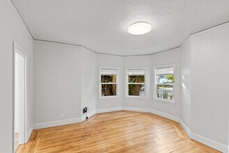 3106 Champion St, Unit Apt2 in Oakland, CA - Building Photo - Building Photo