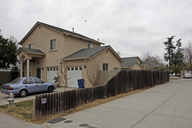 441 Harding Ave in Sacramento, CA - Building Photo - Building Photo