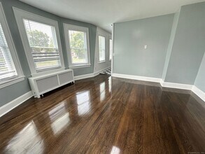 433 Ridgefield Ave in Bridgeport, CT - Building Photo - Building Photo