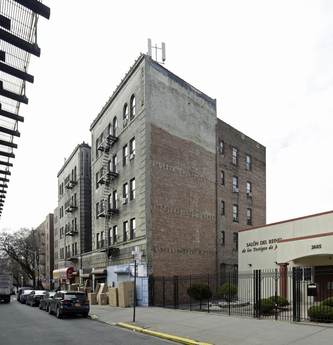 2597 Jerome Ave in Bronx, NY - Building Photo - Building Photo