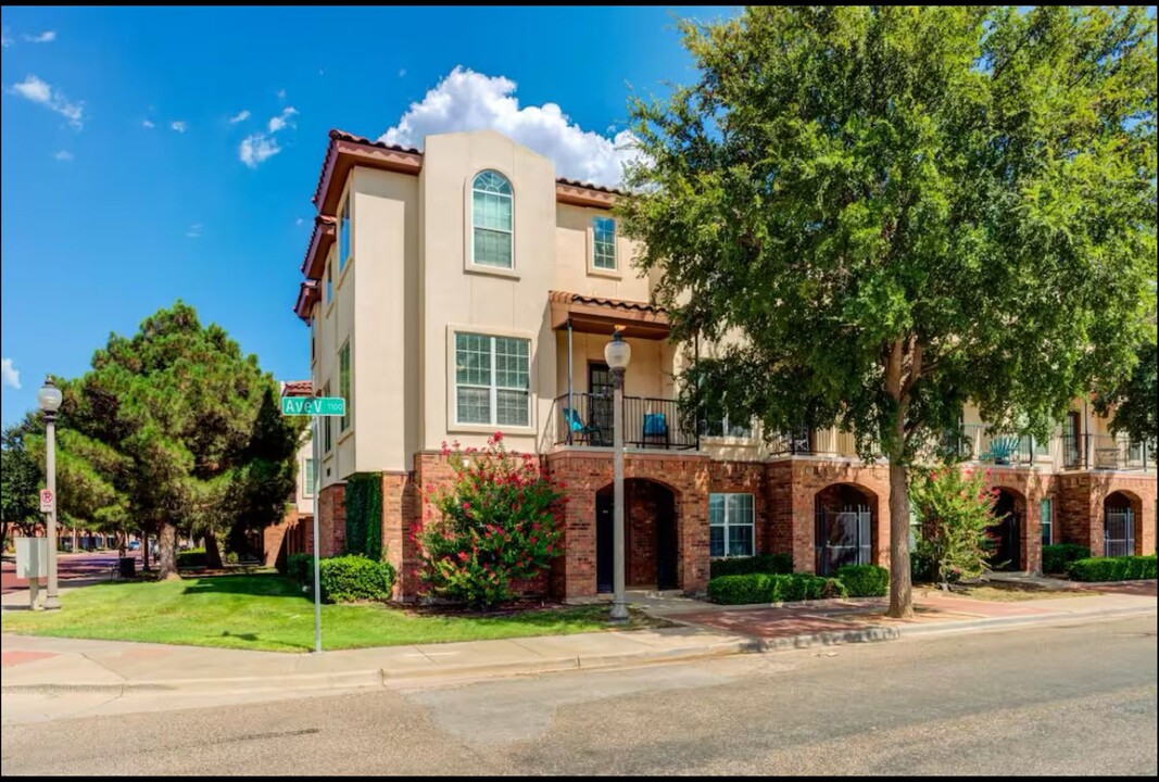 2119 Main St in Lubbock, TX - Building Photo