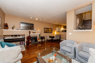 18828-18869 69 Ave in Surrey, BC - Building Photo - Building Photo