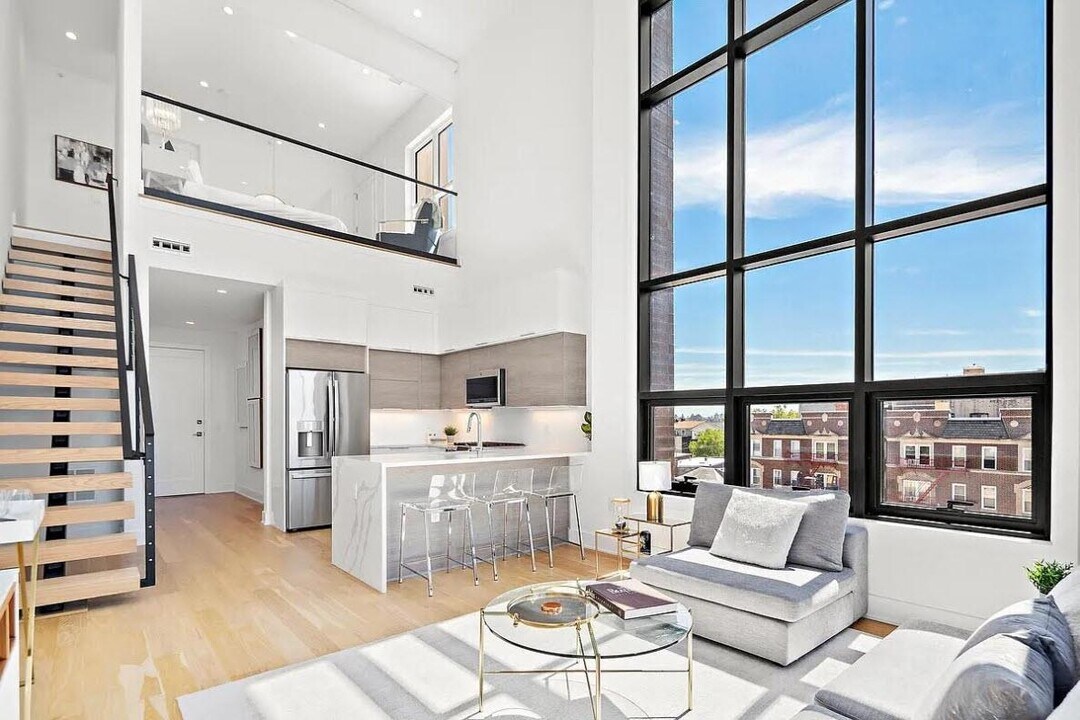 6025 BLVD E in West New York, NJ - Building Photo