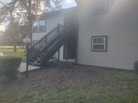 12201 Sandalwood Dr in Wildwood, FL - Building Photo