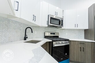 133 Stanhope St in Brooklyn, NY - Foto de edificio - Building Photo