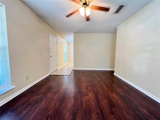3406 Valley View Rd in Denton, TX - Building Photo - Building Photo