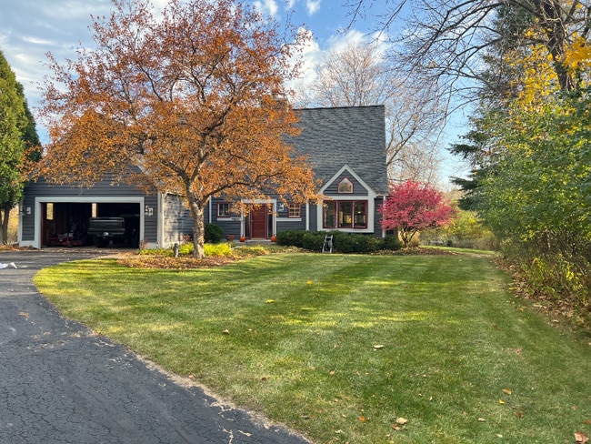 property at 11830 N Country Ln