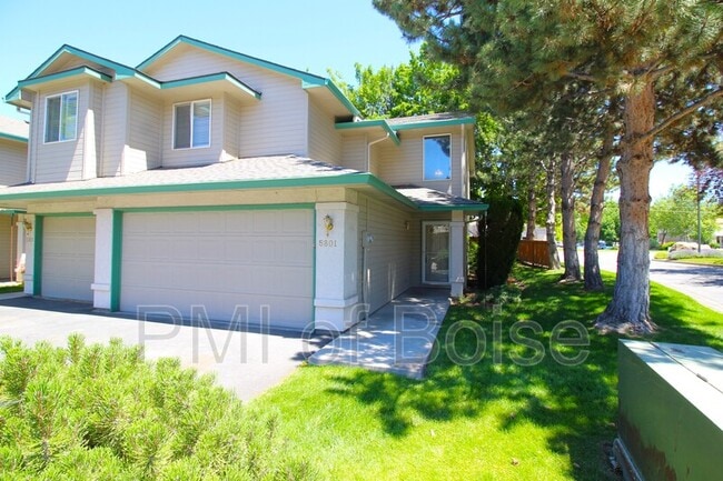 property at 5801 N Cobbler Ln