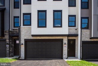 354 Evermore Ln in Stafford, VA - Building Photo - Building Photo