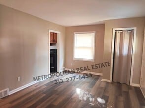 32139 Balmoral St in Garden City, MI - Building Photo - Building Photo