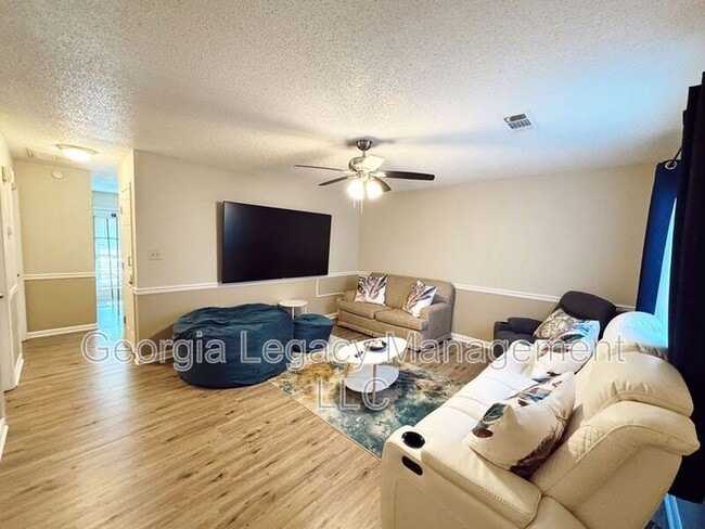 125 Creek Side Dr in Commerce, GA - Building Photo - Building Photo