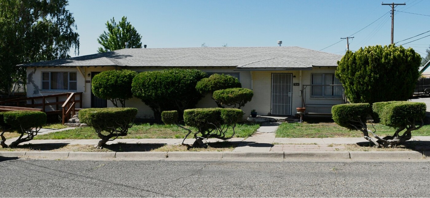 314 E 22nd St in Silver City, NM - Building Photo