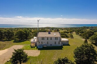 16 Allen Farm Rd in Chilmark, MA - Building Photo - Building Photo