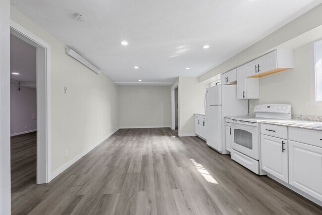 property at 725 S 5th W